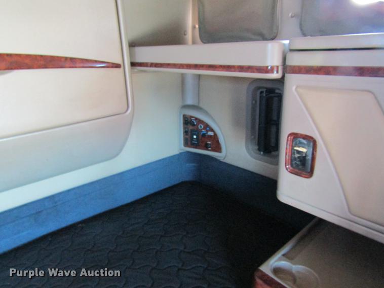 image for item DB5939 2007 International 9400i semi truck