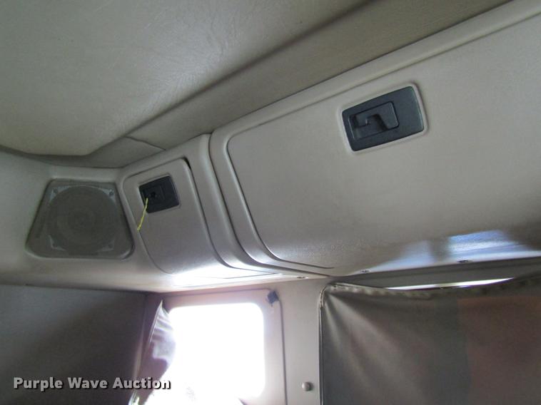 image for item DB5939 2007 International 9400i semi truck