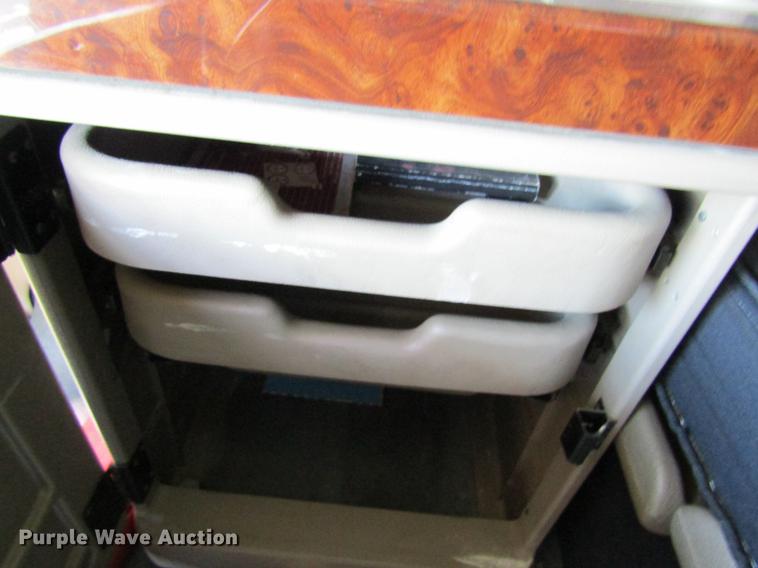 image for item DB5939 2007 International 9400i semi truck