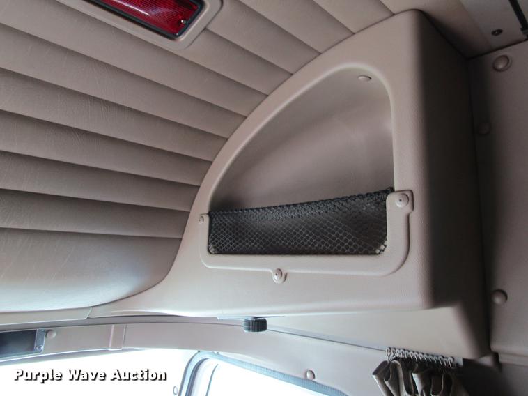 image for item DB5939 2007 International 9400i semi truck