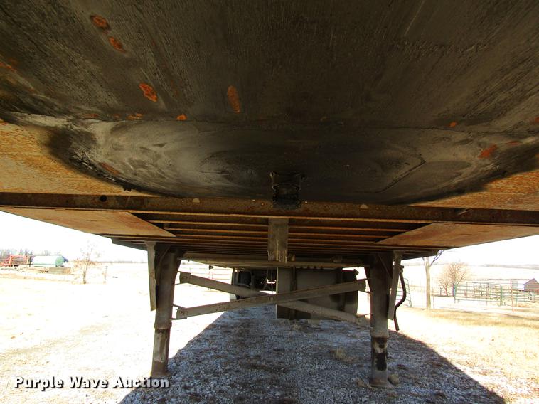 image for item DB5940 2008 Utility V52RA refrigerated van trailer