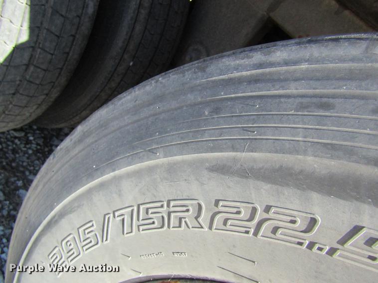 image for item DB5940 2008 Utility V52RA refrigerated van trailer