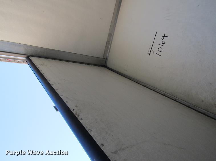 image for item DB5940 2008 Utility V52RA refrigerated van trailer