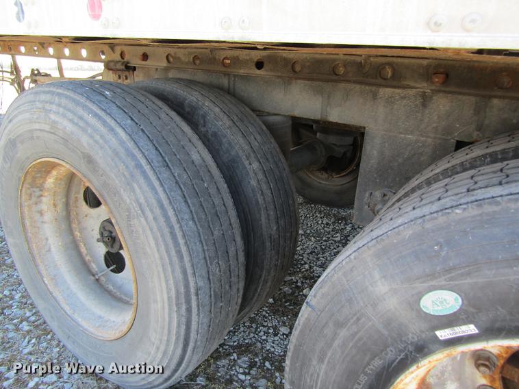 image for item DB5940 2008 Utility V52RA refrigerated van trailer