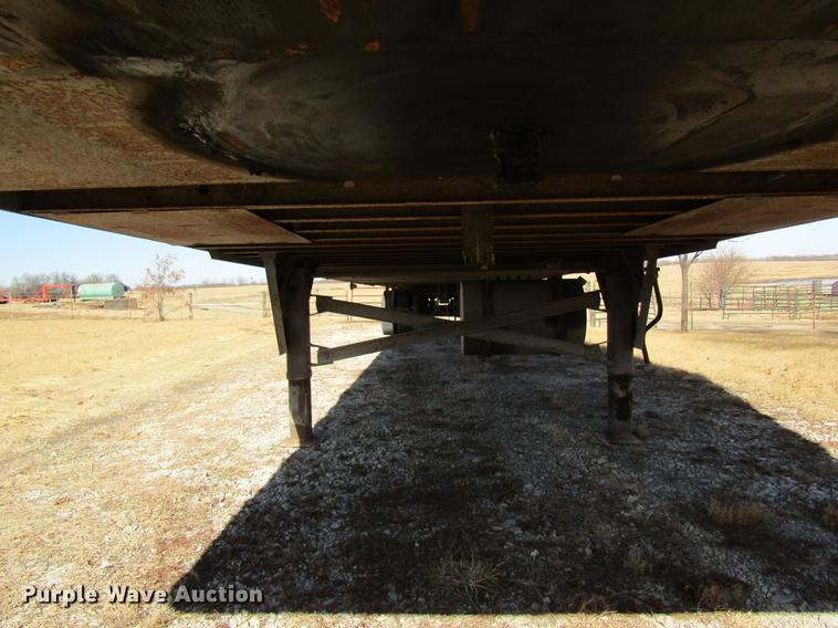 image for item DB5940 2008 Utility V52RA refrigerated van trailer