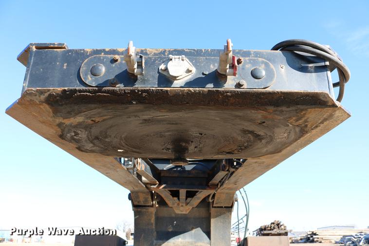 image for item DB6580 1993 Trail King TK100HDG-493 lowboy equipment trailer