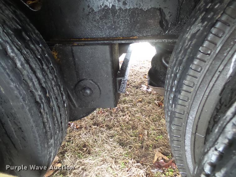 image for item DB7277 1996 Specialized XL 70PGD double drop deck trailer