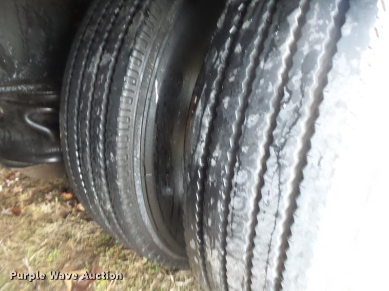 image for item DB7277 1996 Specialized XL 70PGD double drop deck trailer