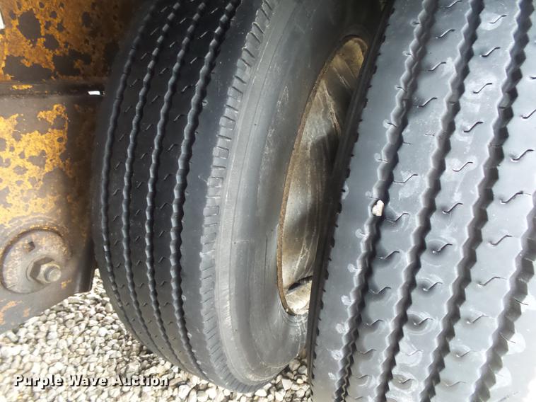 image for item DB7278 1998 Specialized XL 80PGD double drop deck trailer