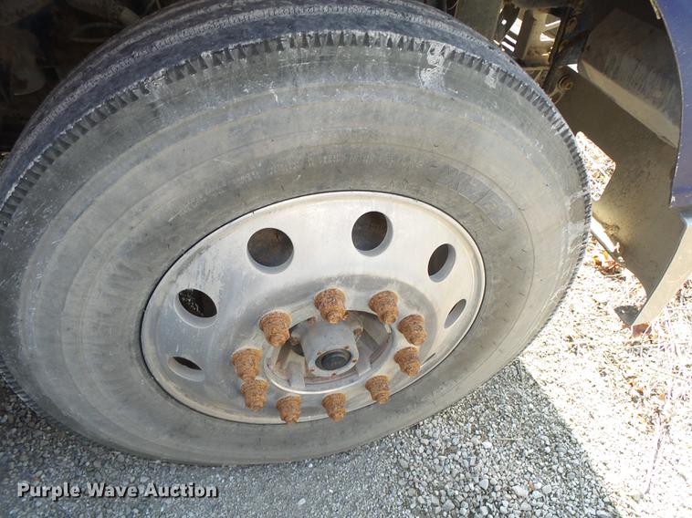 image for item DB7349 1998 Peterbilt 377 semi truck