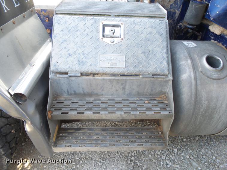 image for item DB7349 1998 Peterbilt 377 semi truck