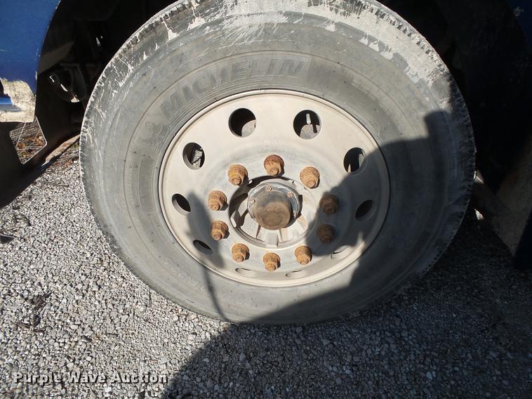 image for item DB7349 1998 Peterbilt 377 semi truck