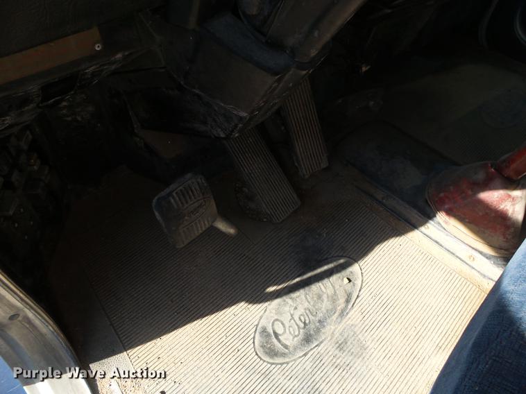 image for item DB7349 1998 Peterbilt 377 semi truck