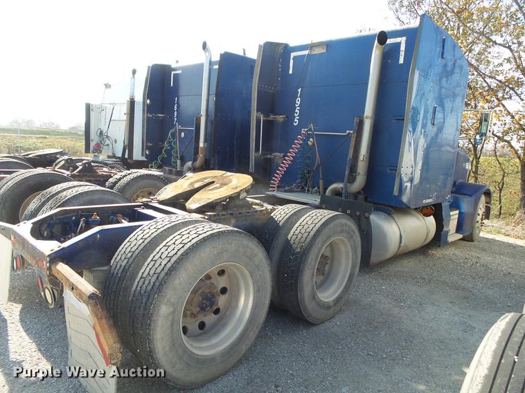 image for item DB7350 1999 Peterbilt 377 semi truck