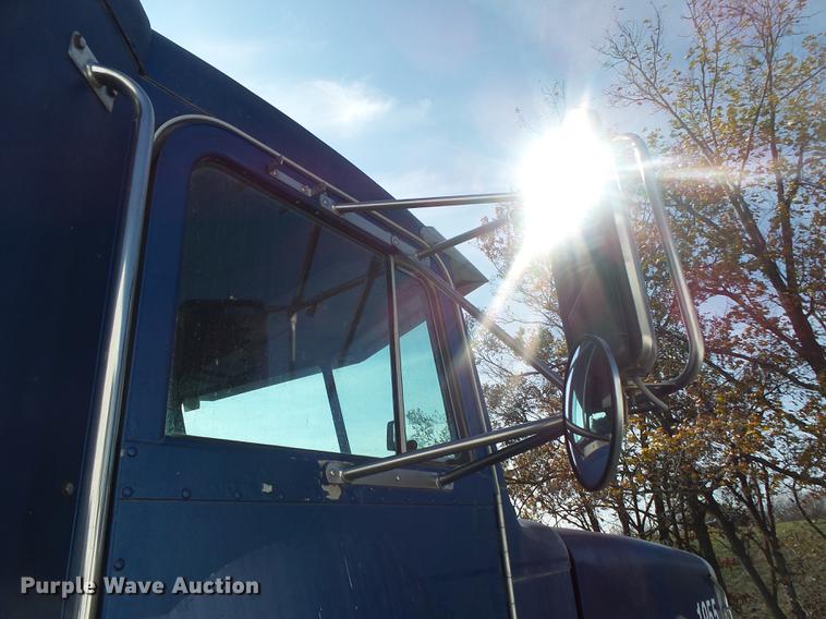 image for item DB7350 1999 Peterbilt 377 semi truck