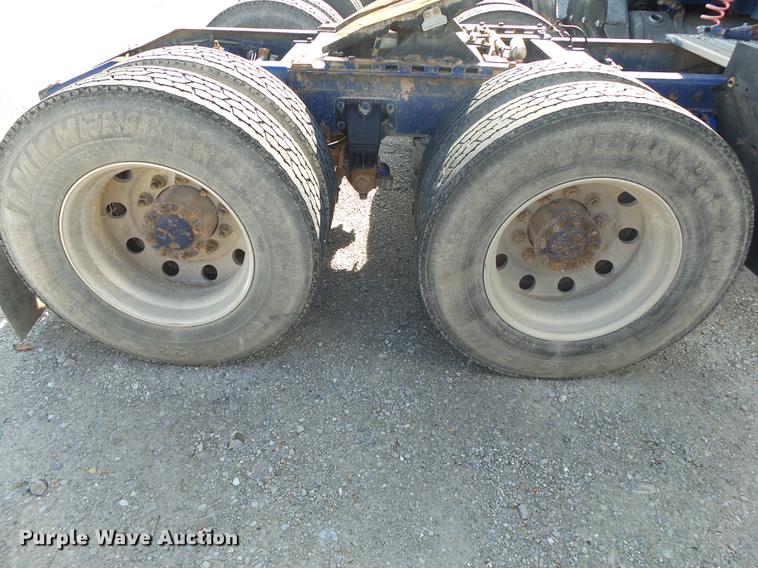 image for item DB7350 1999 Peterbilt 377 semi truck