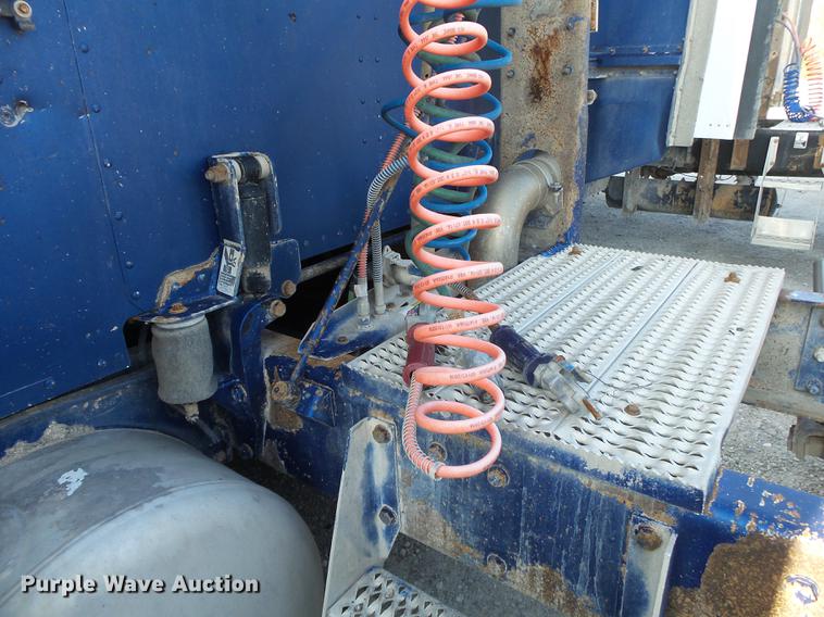 image for item DB7350 1999 Peterbilt 377 semi truck