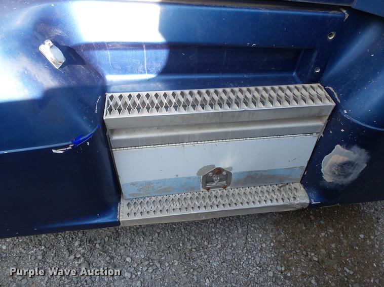 image for item DB7350 1999 Peterbilt 377 semi truck