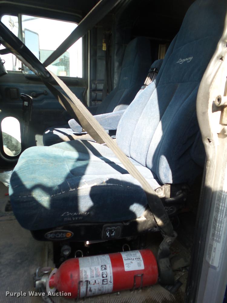 image for item DB7350 1999 Peterbilt 377 semi truck