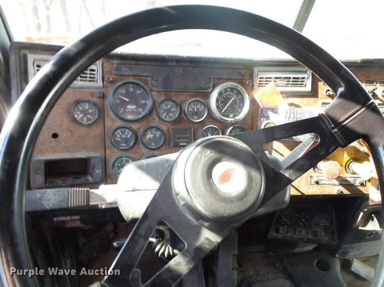 image for item DB7350 1999 Peterbilt 377 semi truck