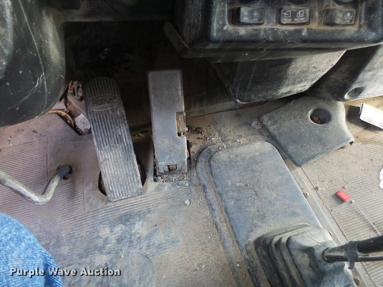 image for item DB7350 1999 Peterbilt 377 semi truck