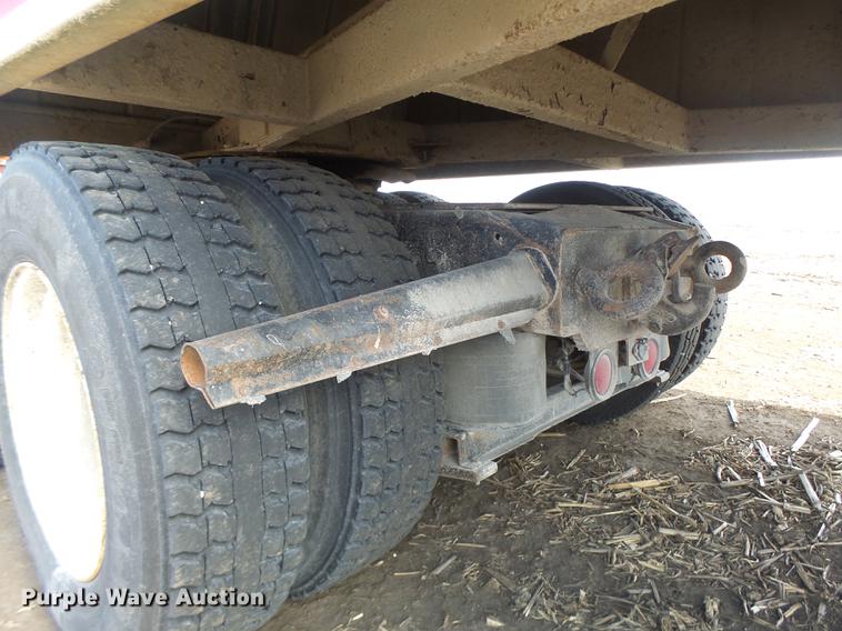 image for item DB9750 1996 Volvo WIA semi truck