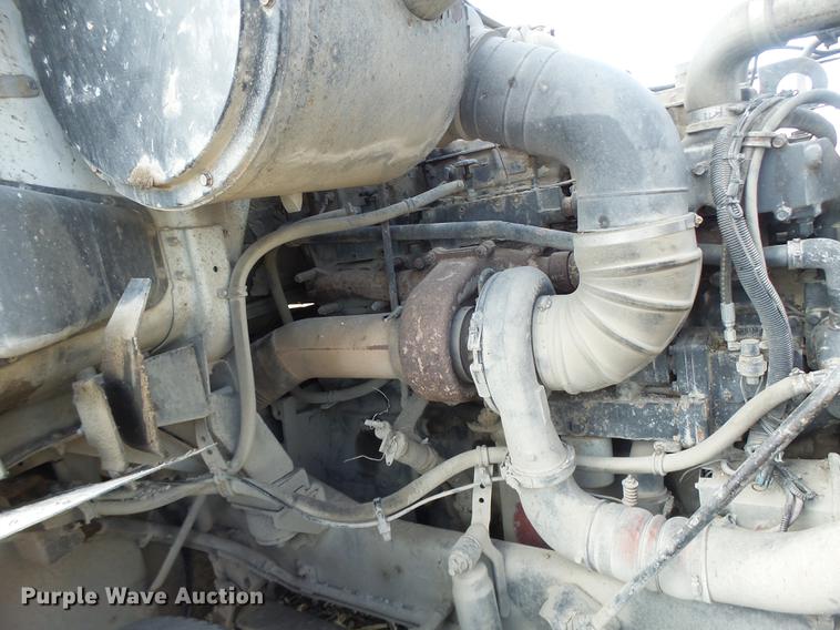 image for item DB9750 1996 Volvo WIA semi truck