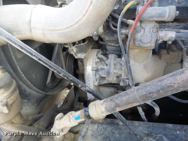 image for item DB9750 1996 Volvo WIA semi truck