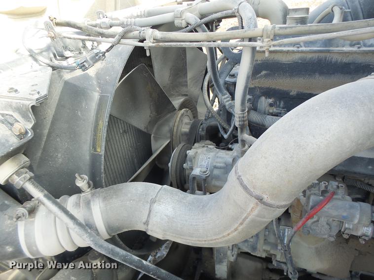 image for item DB9750 1996 Volvo WIA semi truck