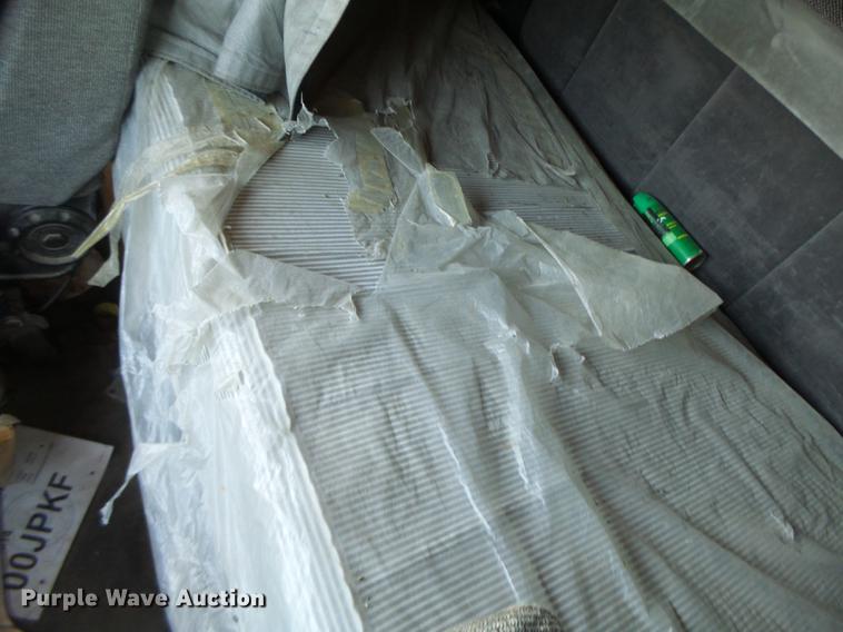 image for item DB9750 1996 Volvo WIA semi truck