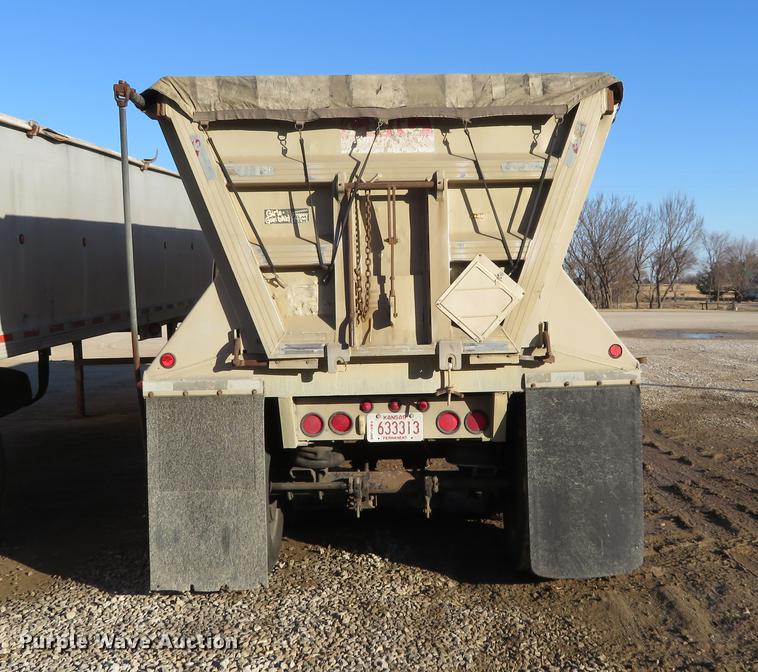 image for item DC0872 1994 CMC SV-102 end dump trailer