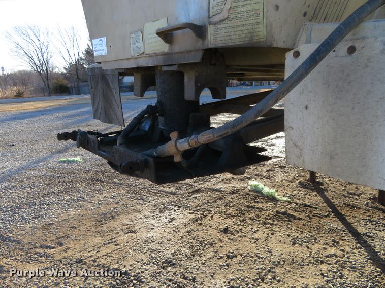 image for item DC0872 1994 CMC SV-102 end dump trailer