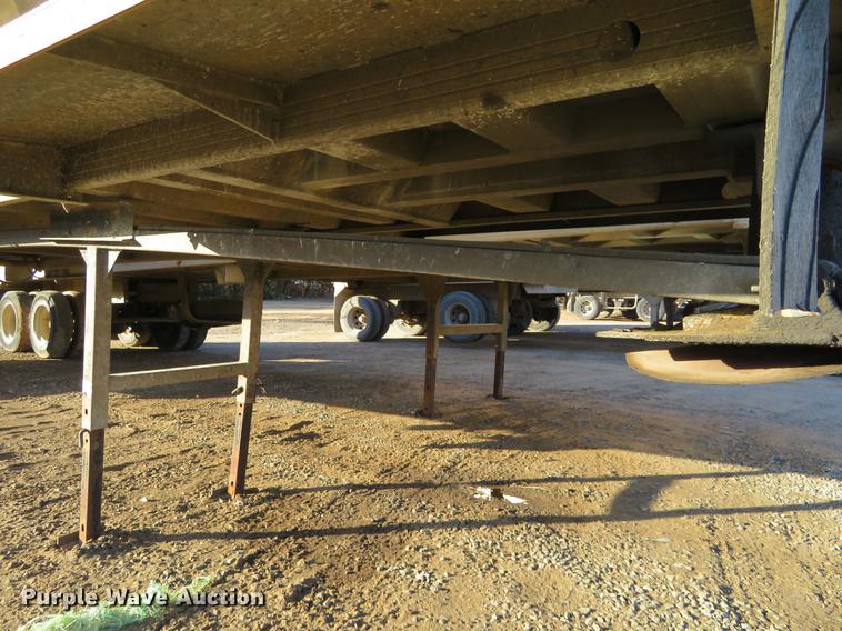 image for item DC0872 1994 CMC SV-102 end dump trailer