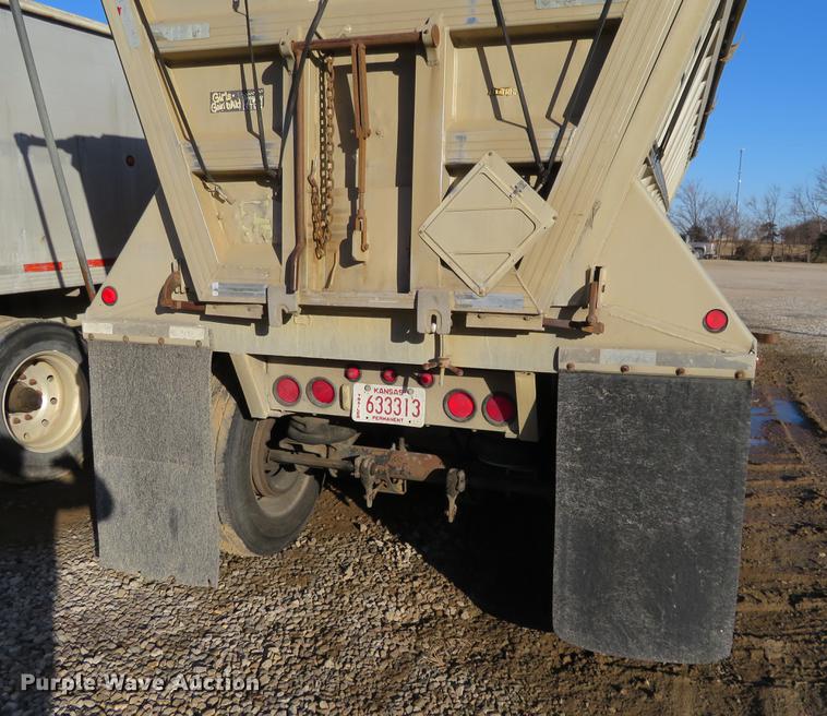 image for item DC0872 1994 CMC SV-102 end dump trailer