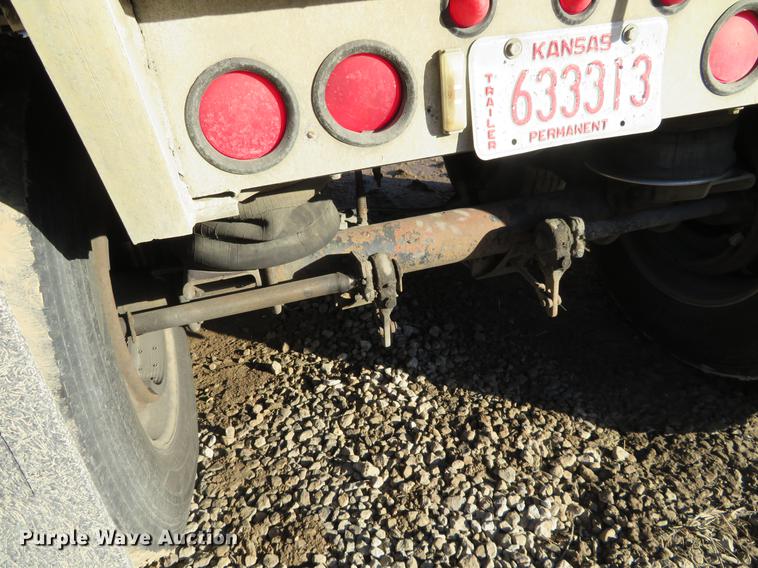 image for item DC0872 1994 CMC SV-102 end dump trailer