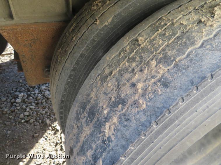 image for item DC0872 1994 CMC SV-102 end dump trailer