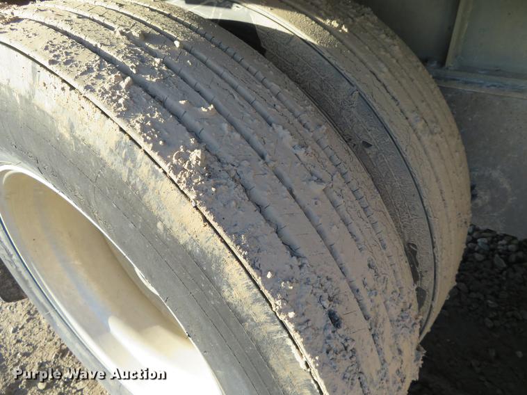 image for item DC0872 1994 CMC SV-102 end dump trailer