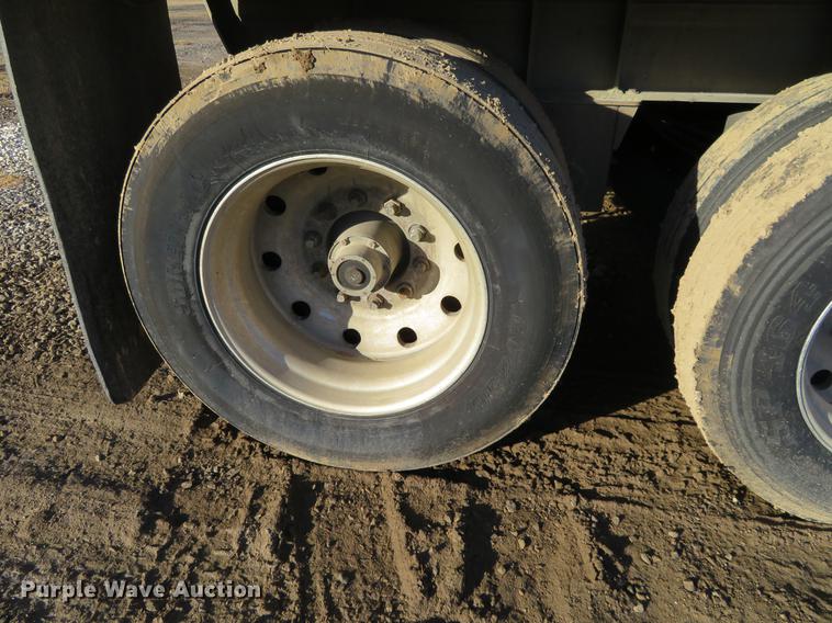 image for item DC0872 1994 CMC SV-102 end dump trailer