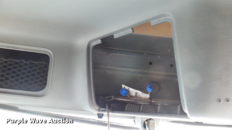 image for item DC1768 2007 Freightliner Columbia semi truck