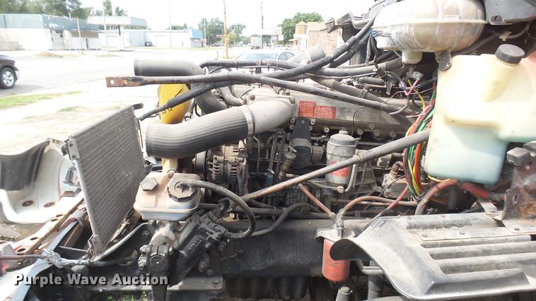 image for item DC1768 2007 Freightliner Columbia semi truck