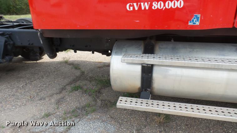 image for item DC1768 2007 Freightliner Columbia semi truck