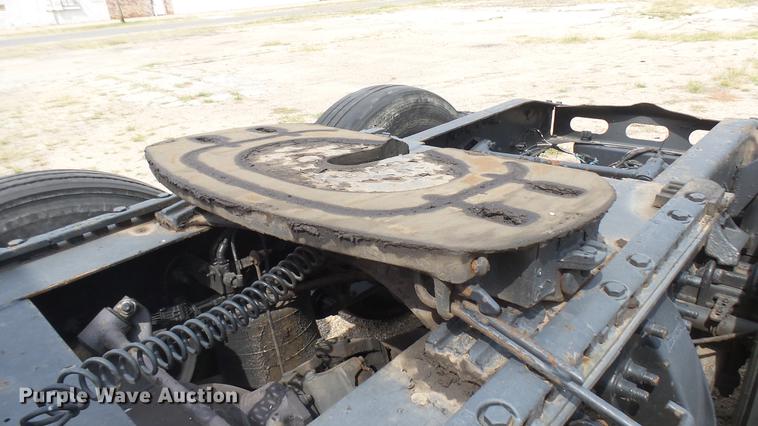 image for item DC1768 2007 Freightliner Columbia semi truck