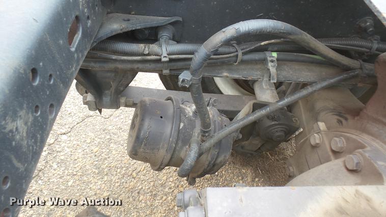 image for item DC1768 2007 Freightliner Columbia semi truck