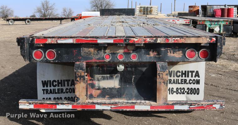 image for item DC3549 1997 Great Dane GPMWSHR248 flatbed trailer