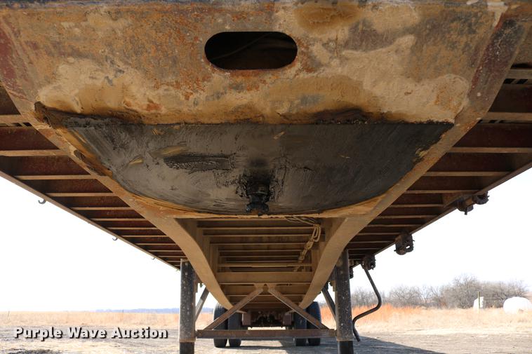 image for item DC3549 1997 Great Dane GPMWSHR248 flatbed trailer