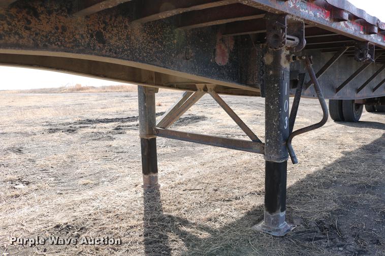 image for item DC3549 1997 Great Dane GPMWSHR248 flatbed trailer
