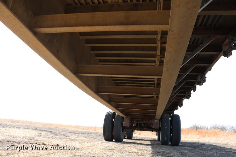 image for item DC3549 1997 Great Dane GPMWSHR248 flatbed trailer