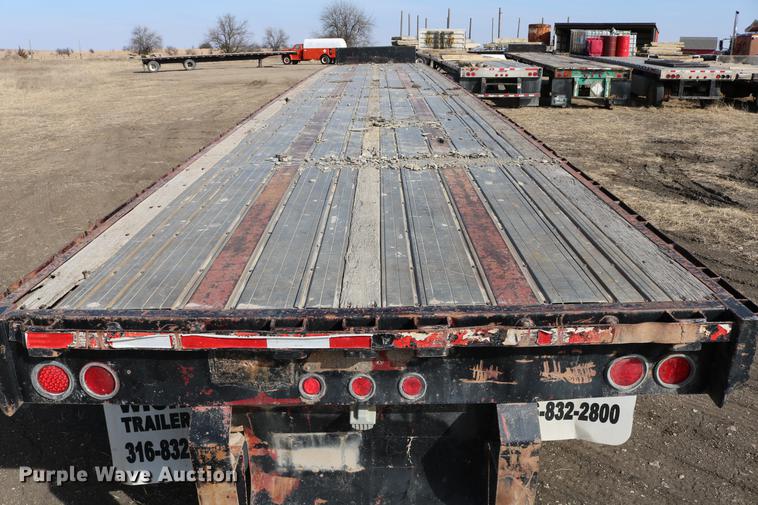 image for item DC3549 1997 Great Dane GPMWSHR248 flatbed trailer