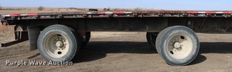 image for item DC3549 1997 Great Dane GPMWSHR248 flatbed trailer