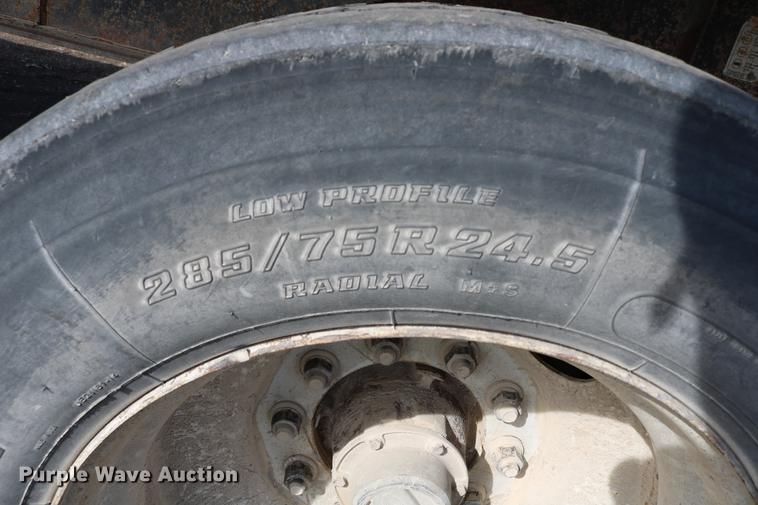 image for item DC3549 1997 Great Dane GPMWSHR248 flatbed trailer